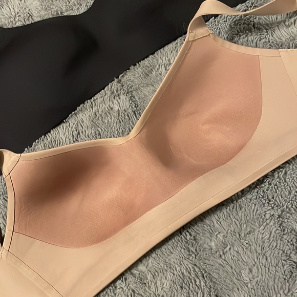 Lululemon bundle - Hold True bras - Picture 7 of 12
